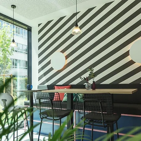 - The Niu, Belt Frankfurt By Ihg Eschborn