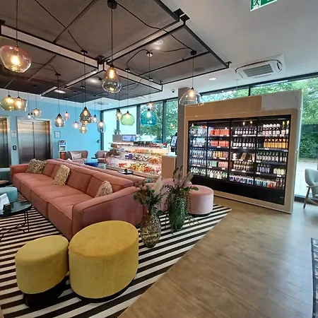 - The Niu, Belt Frankfurt By Ihg Hotel 3*