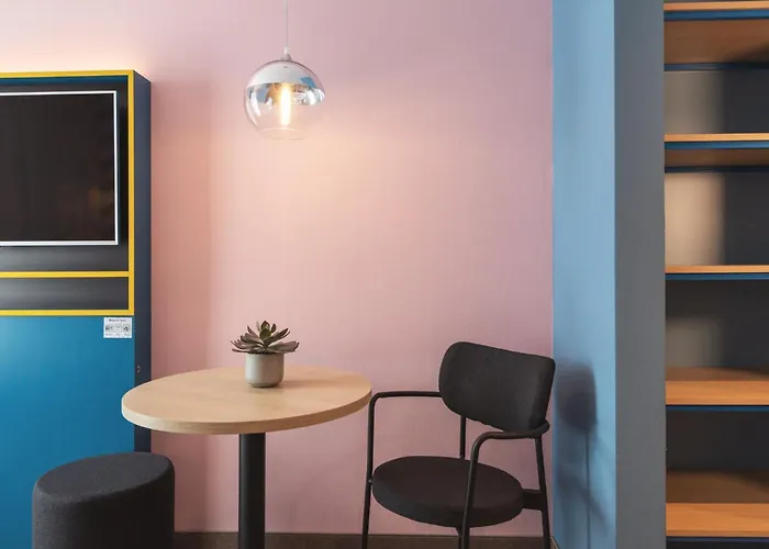 - The Niu, Belt Frankfurt By Ihg Eschborn